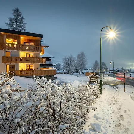 Swiederkehr アパート *